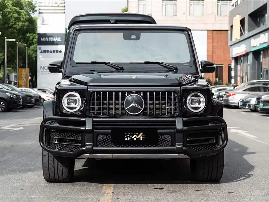 Mercedes Benz G-rated