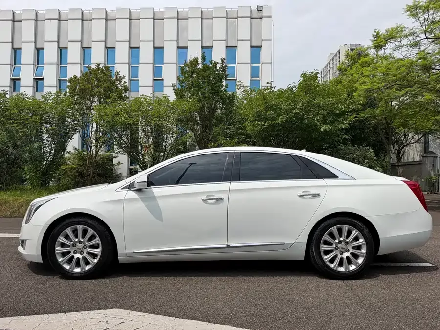 Cadillac XTS