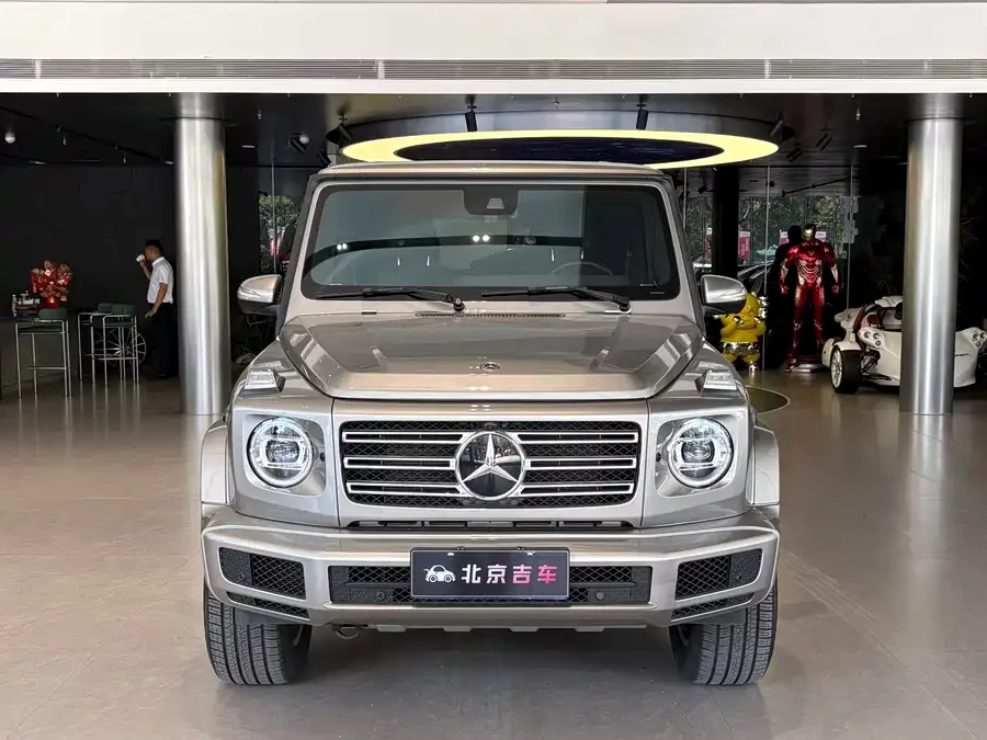 Mercedes Benz G-rated