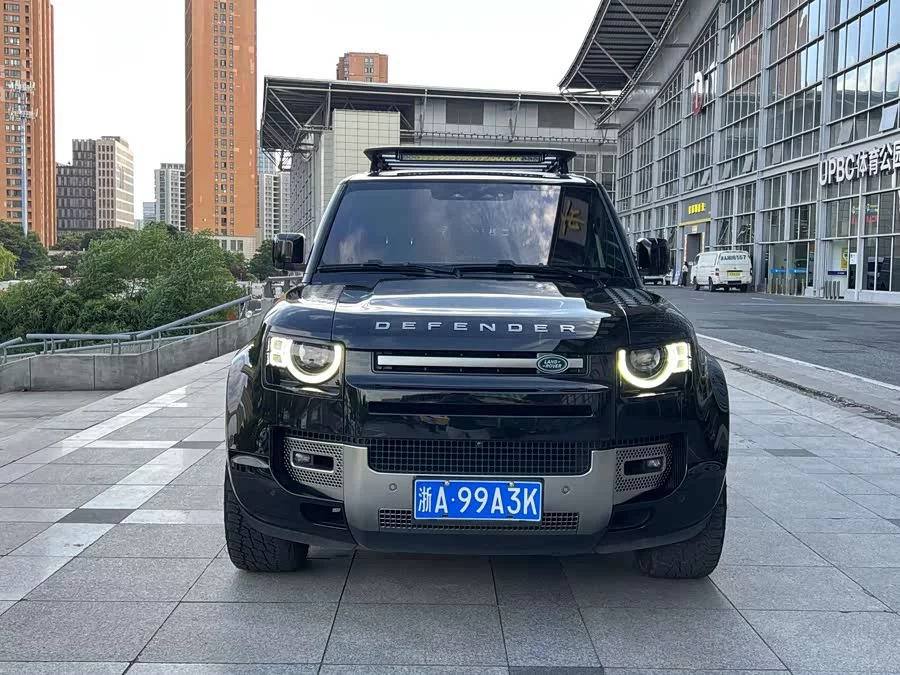 Land Rover guard