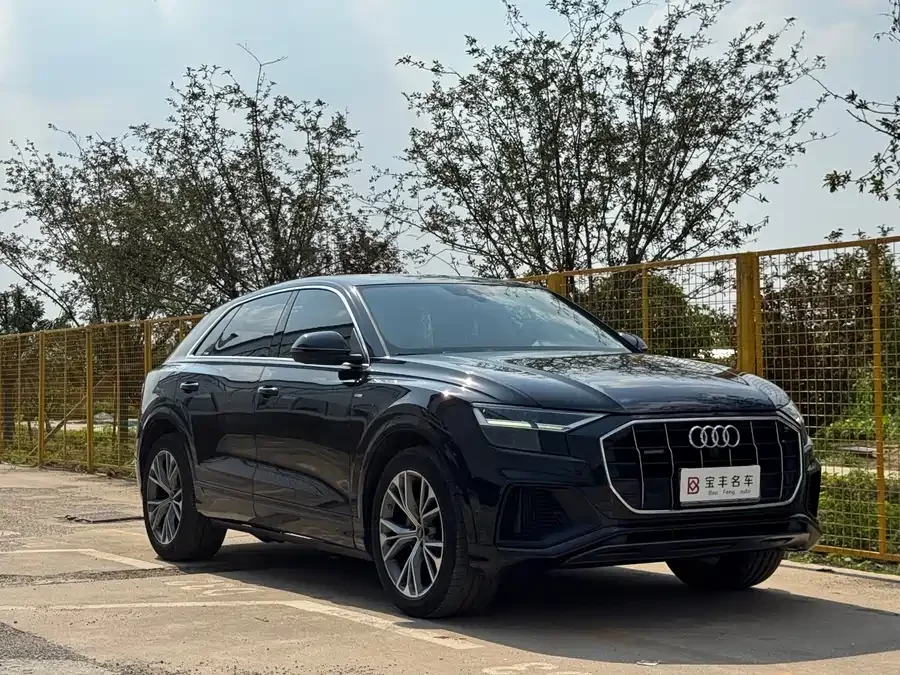 Audi Q8