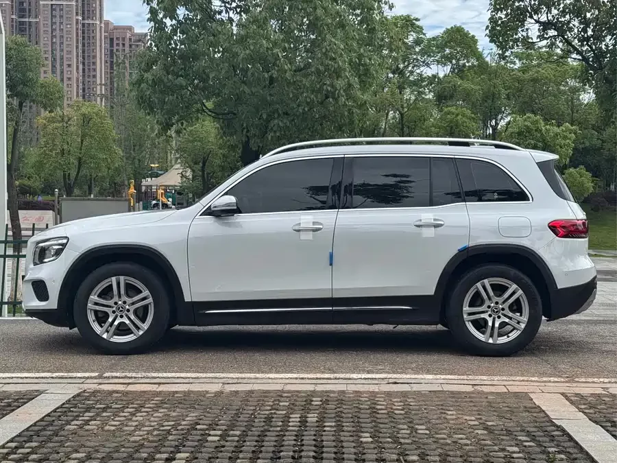 Mercedes Benz GLB