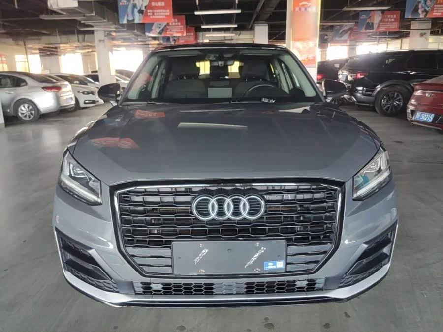 Audi Q2L