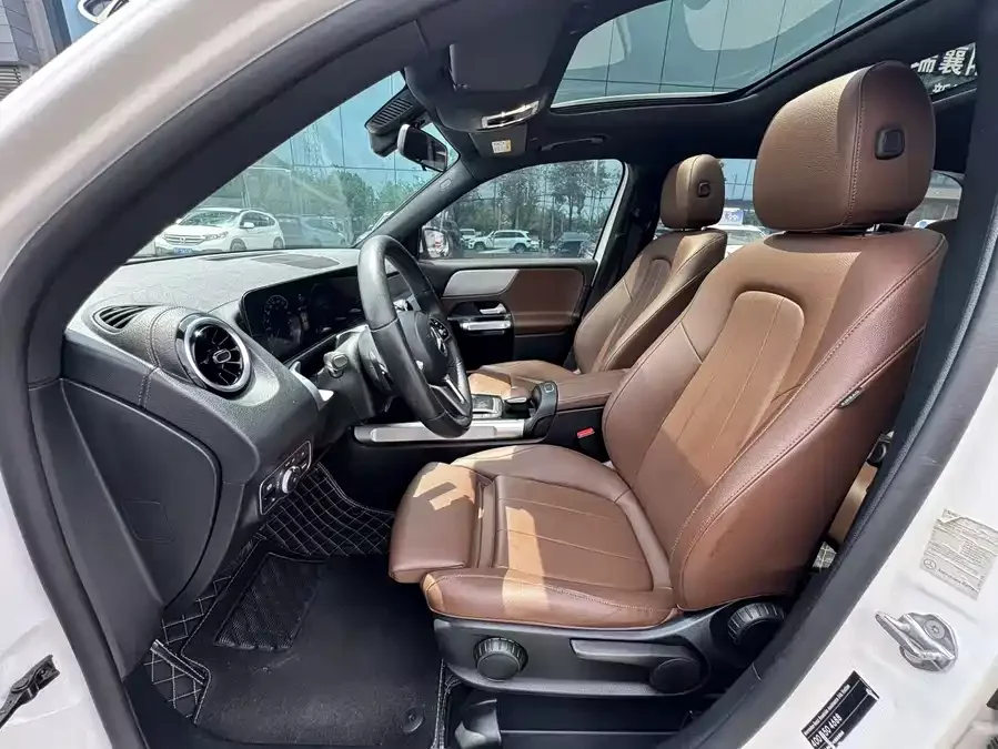 Mercedes Benz GLB