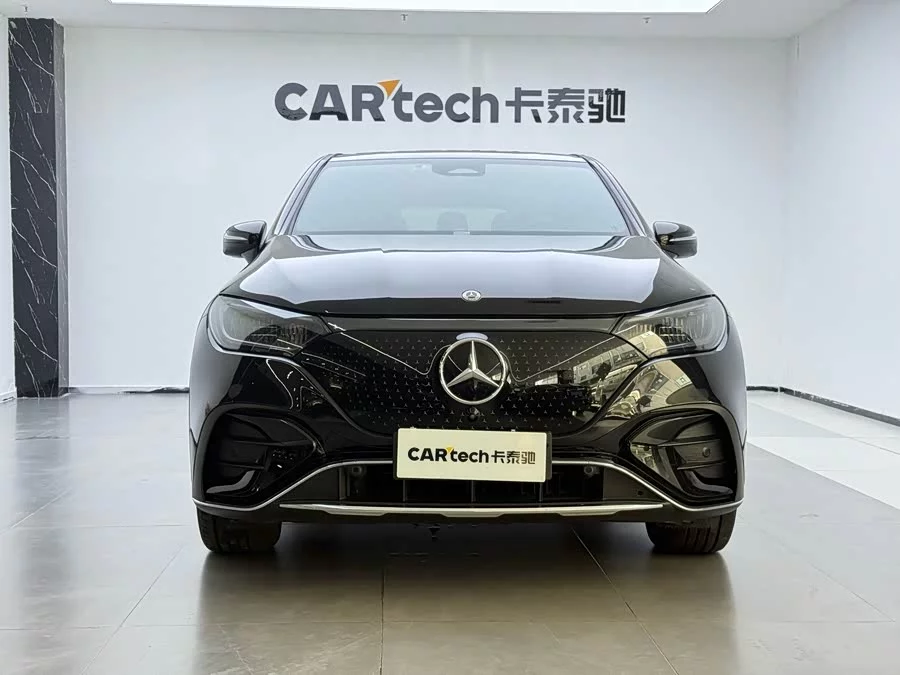 Mercedes Benz EQE SUV
