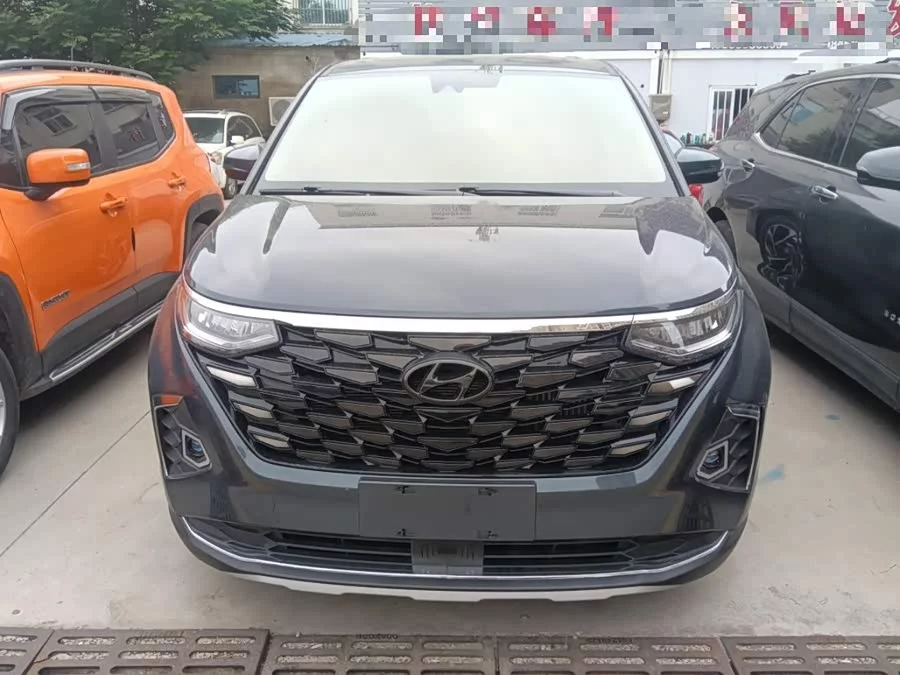 Hyundai Custo