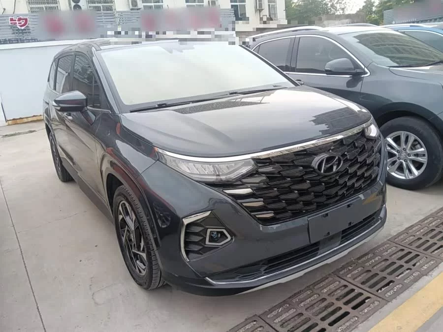 Hyundai Custo