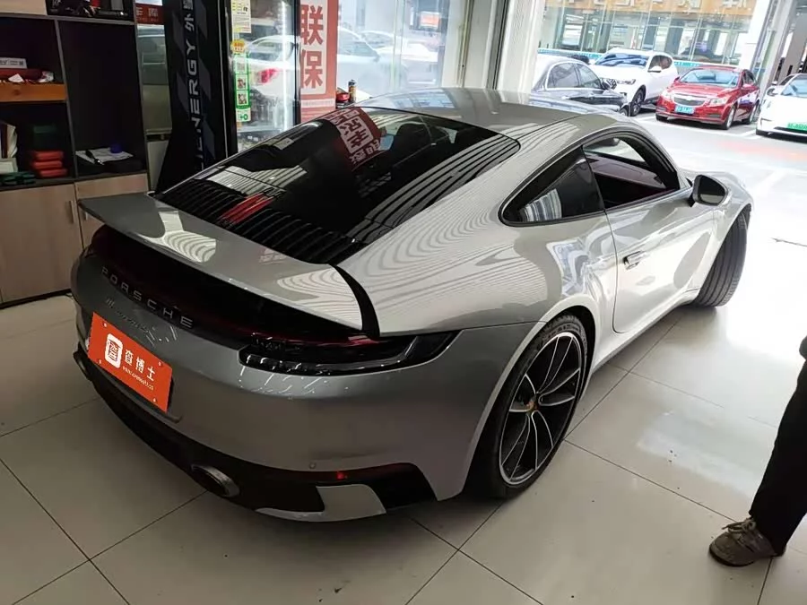 Porsche 911