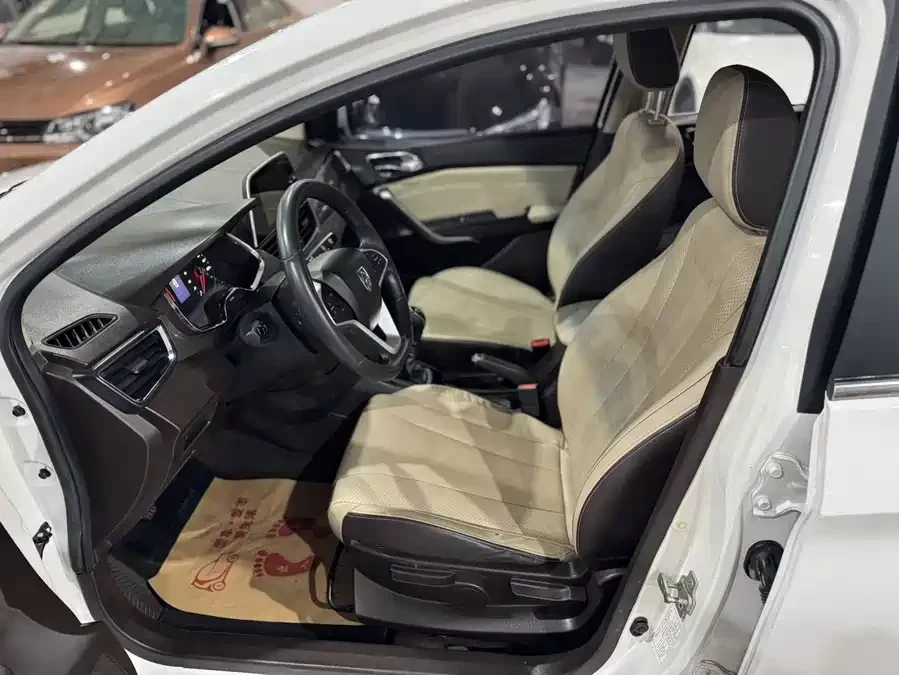 Baojun 310W