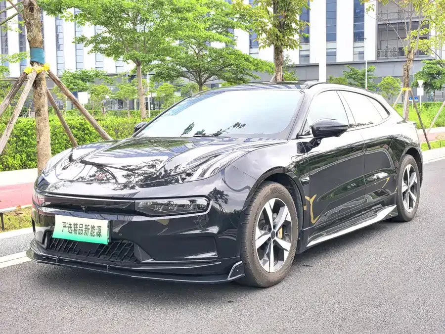 Zeekr 001