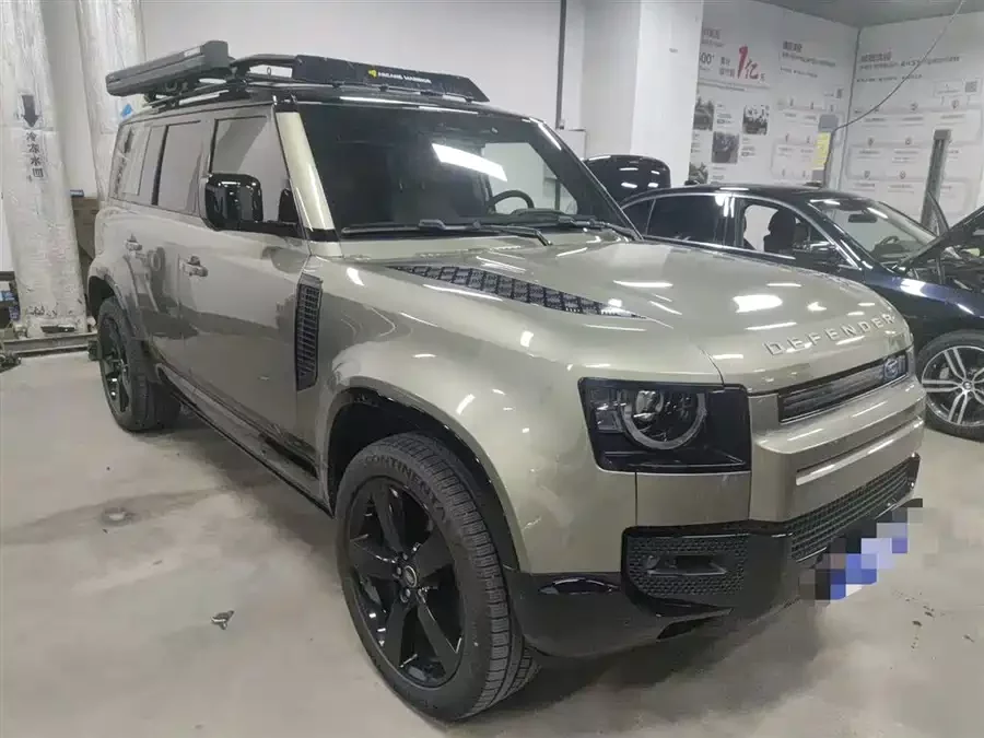 Land Rover guard