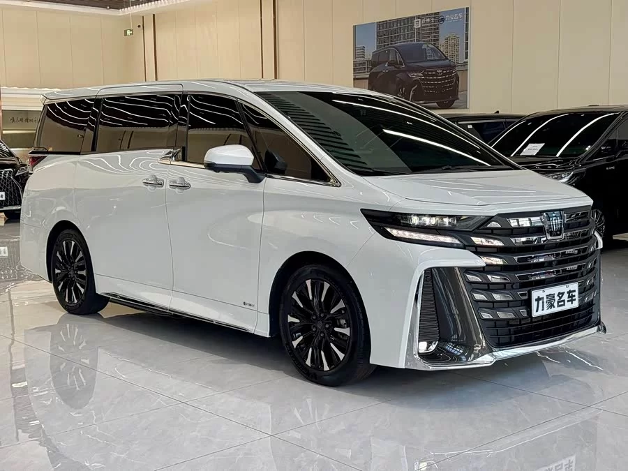 Toyota Crown Vellfire
