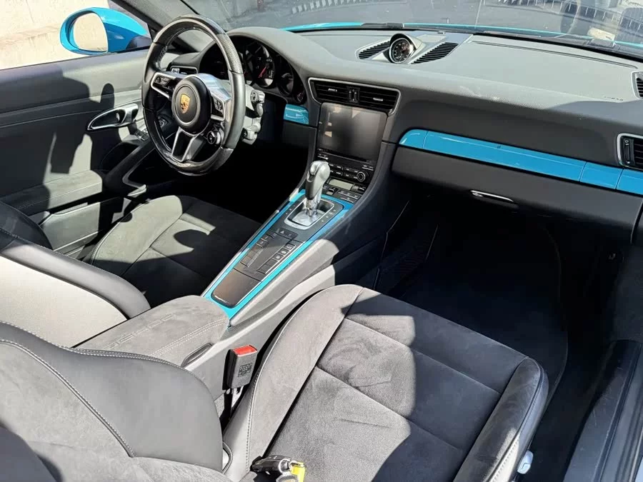 Porsche 911