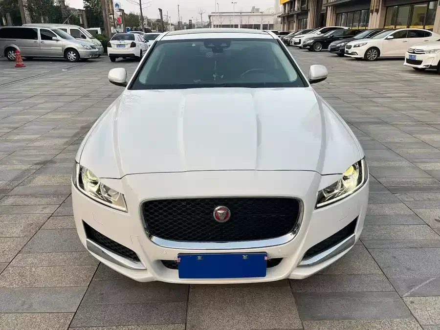Jaguar XFL