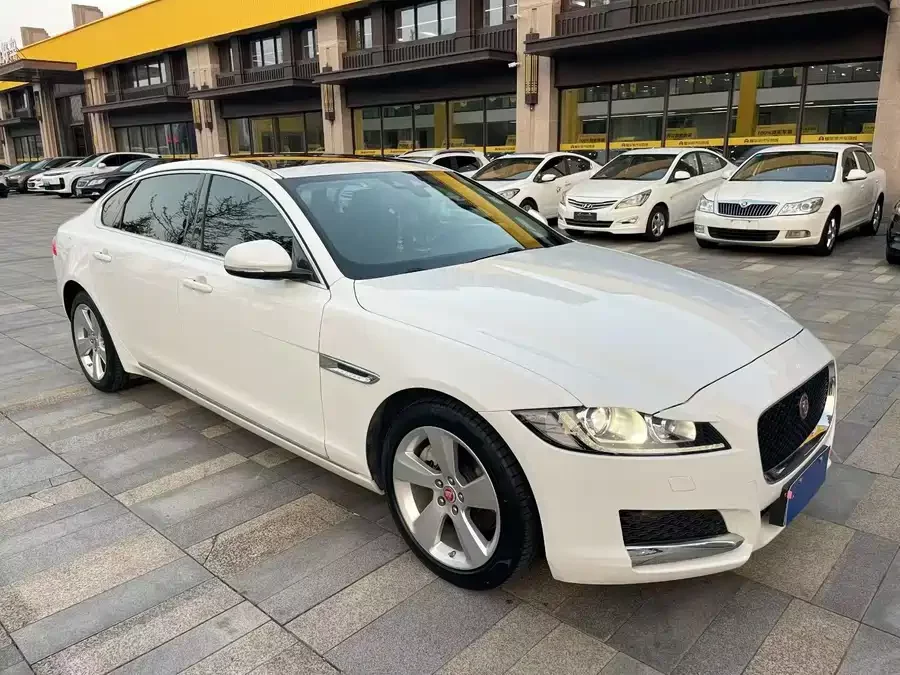 Jaguar XFL