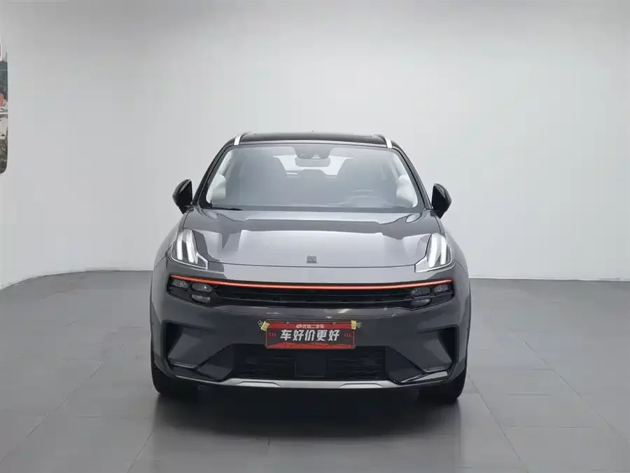 Lynk & Co 06