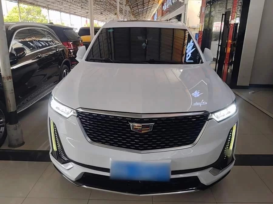 Cadillac XT6
