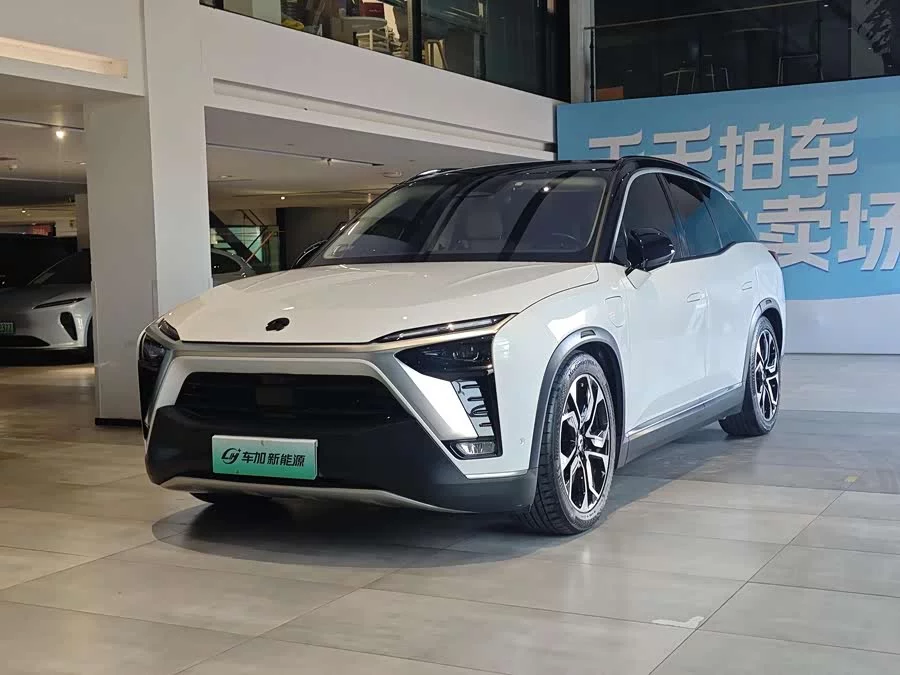 NIO ES8