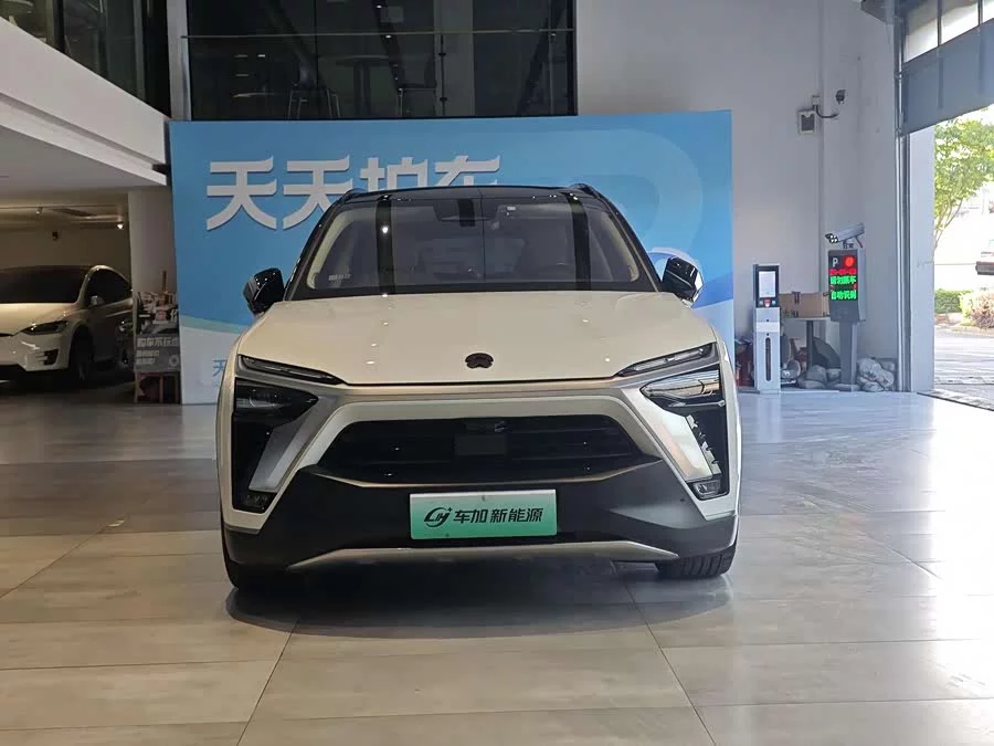 NIO ES8