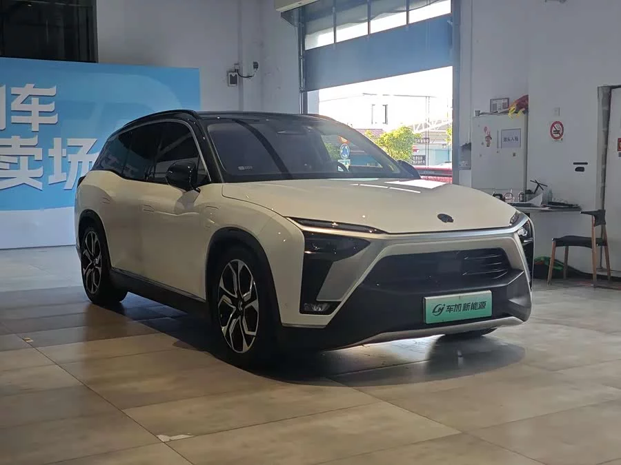 NIO ES8