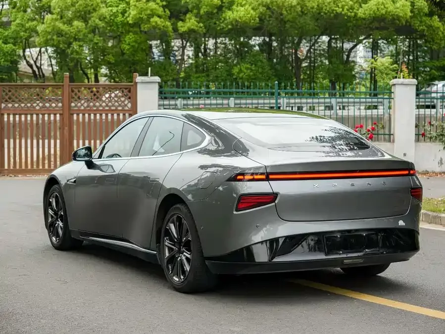 Xpeng P7
