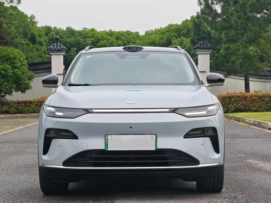Leapmotor C11