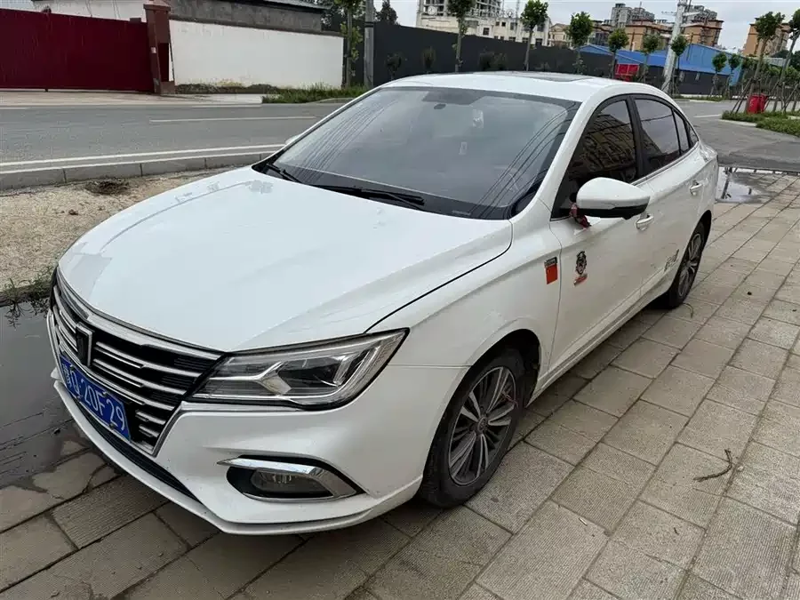 Roewe i5