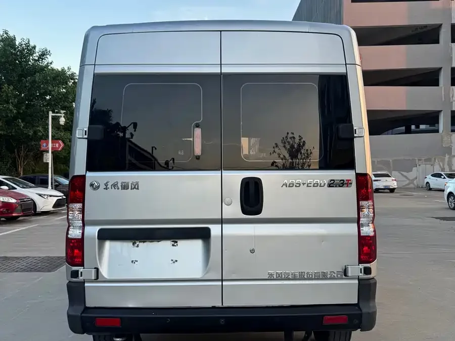 Dongfeng Yufeng