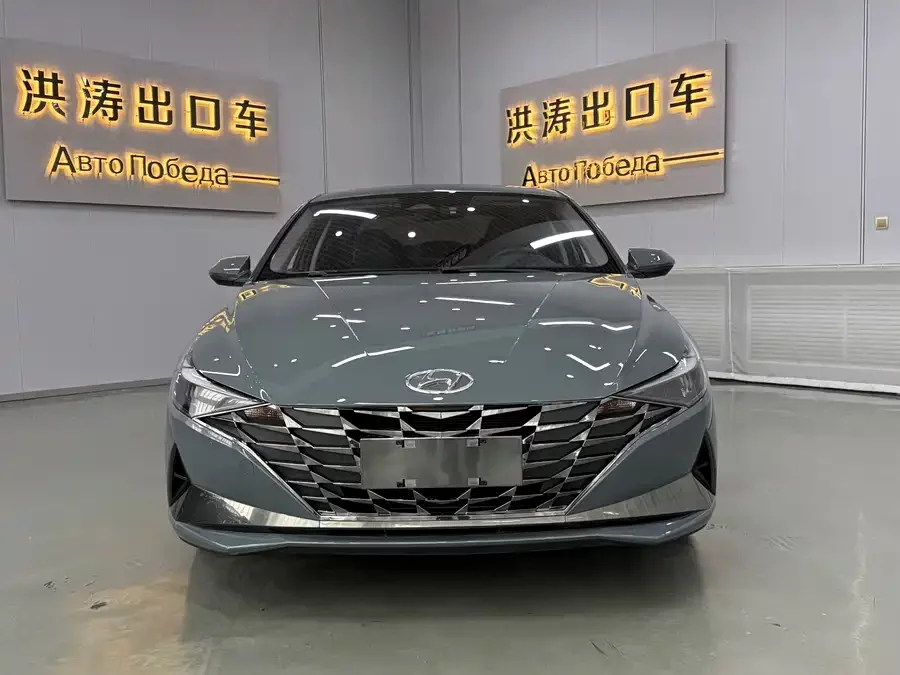 Hyundai Elantra