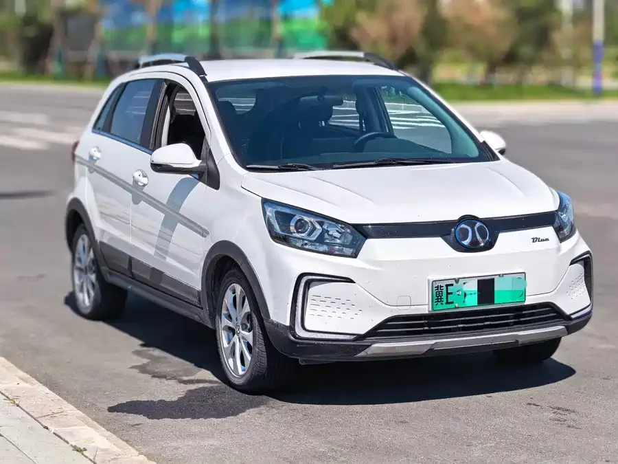 BAIC EC5