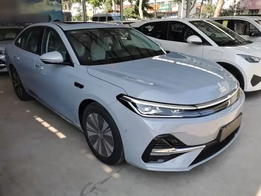 Geely Galaxy A7 EM