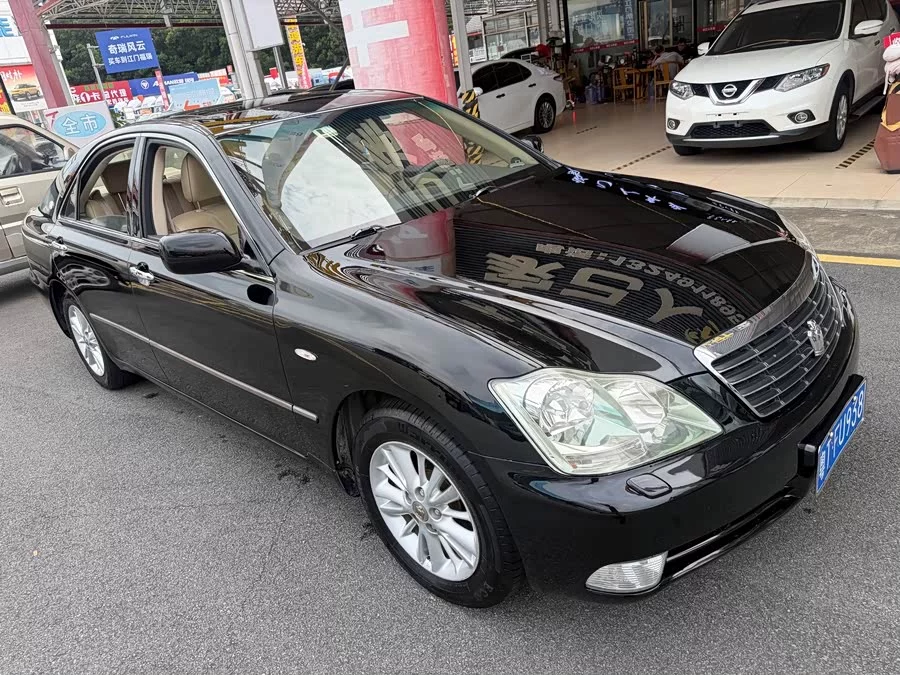 Toyota crown