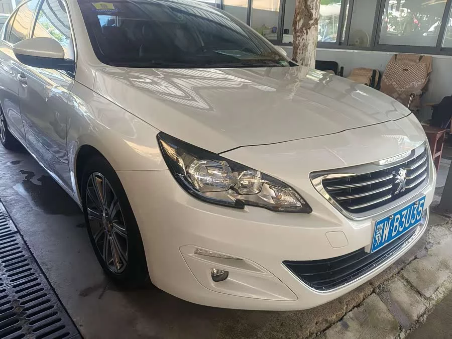 Peugeot 408