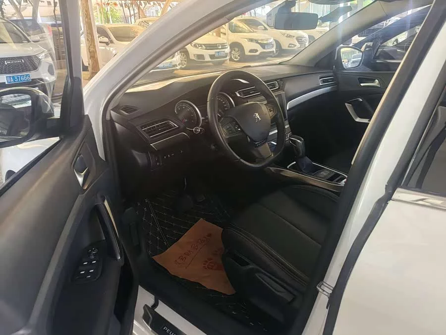 Peugeot 408