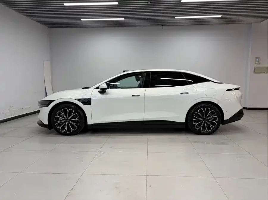 Zeekr 007