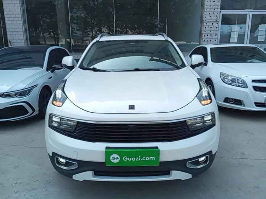 Lynk & Co 01