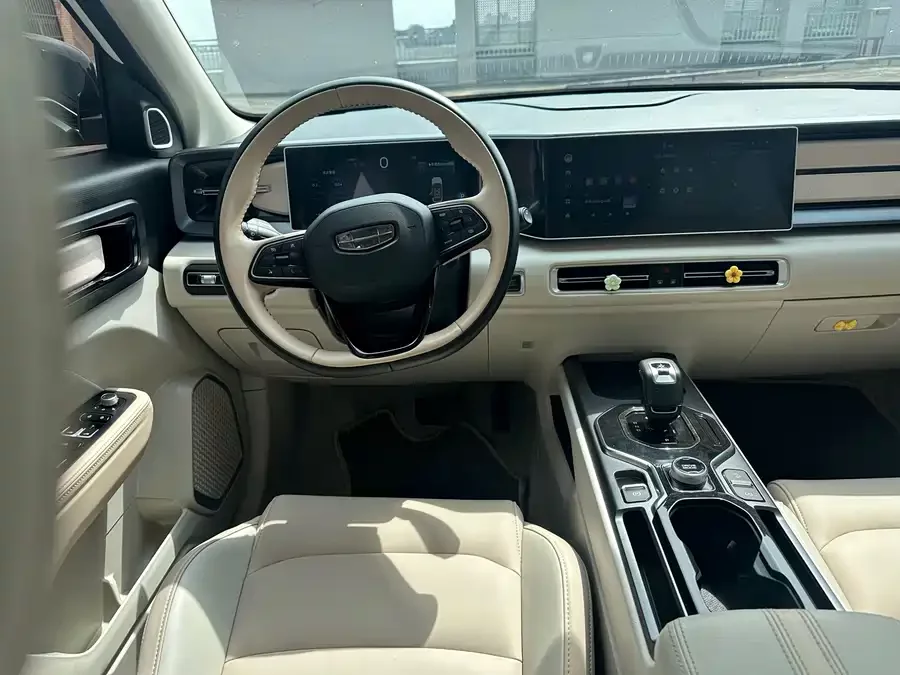 Geely ICON