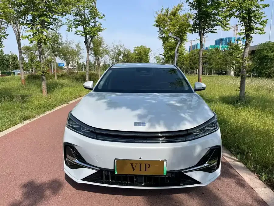 Geely Galaxy A7 EM