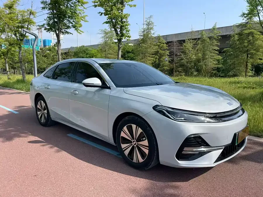 Geely Galaxy A7 EM