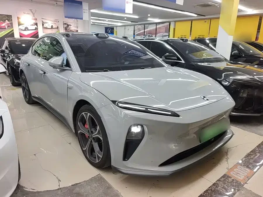 NIO ET5