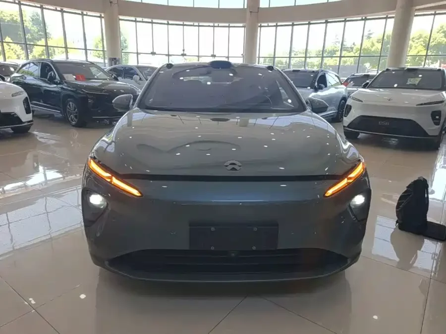 NIO ET7