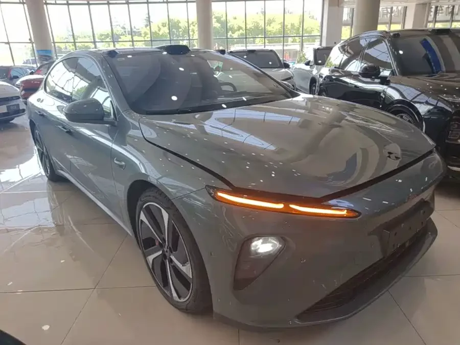 NIO ET7