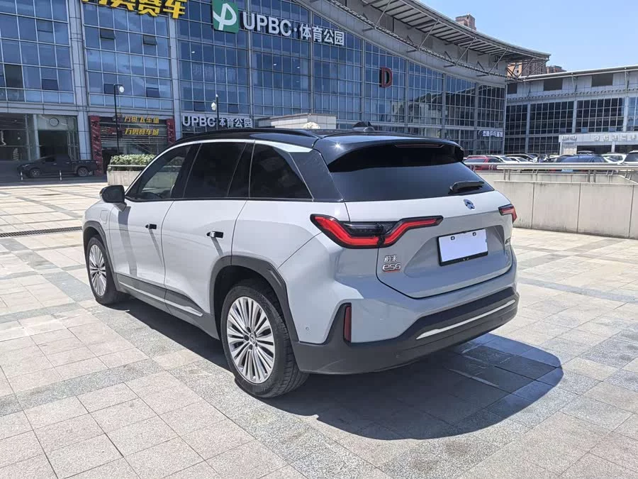 NIO ES6