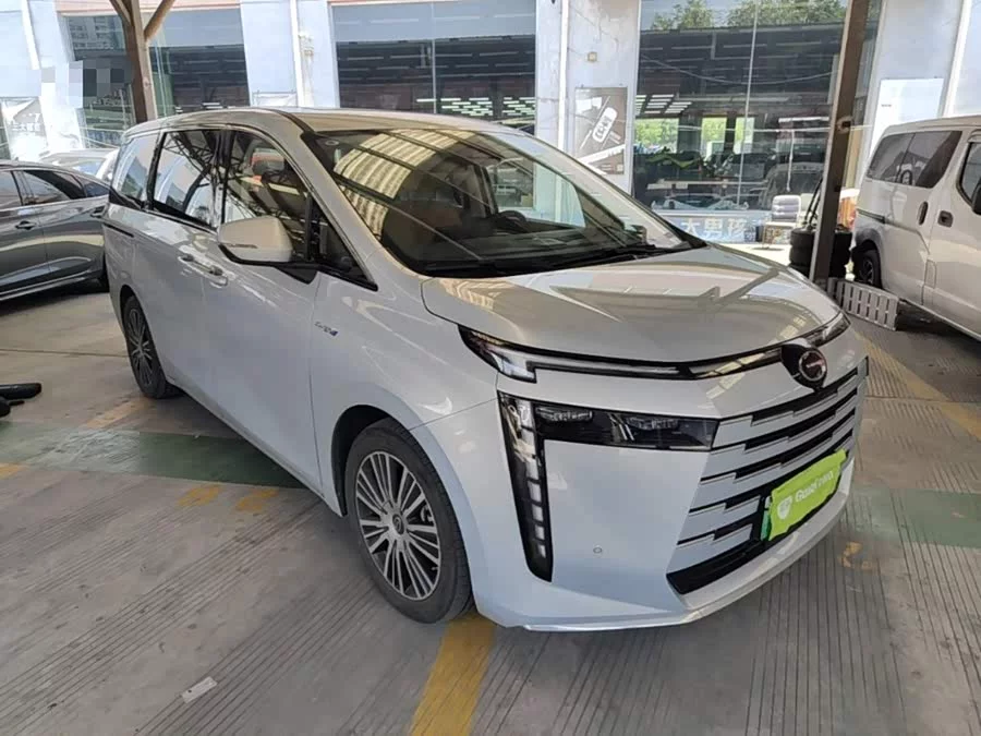 GAC Trumpchi E8 PHEV