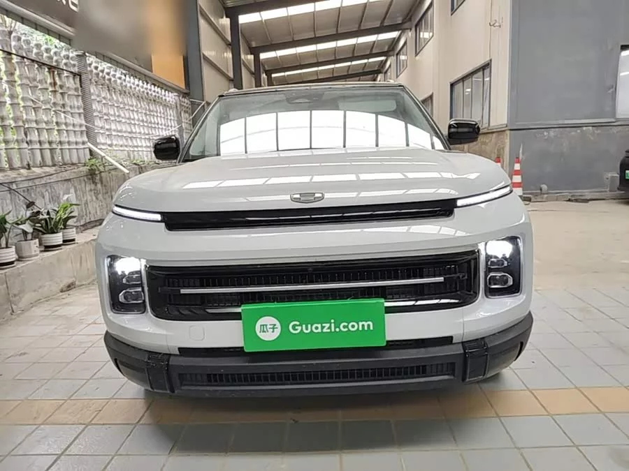 Geely ICON