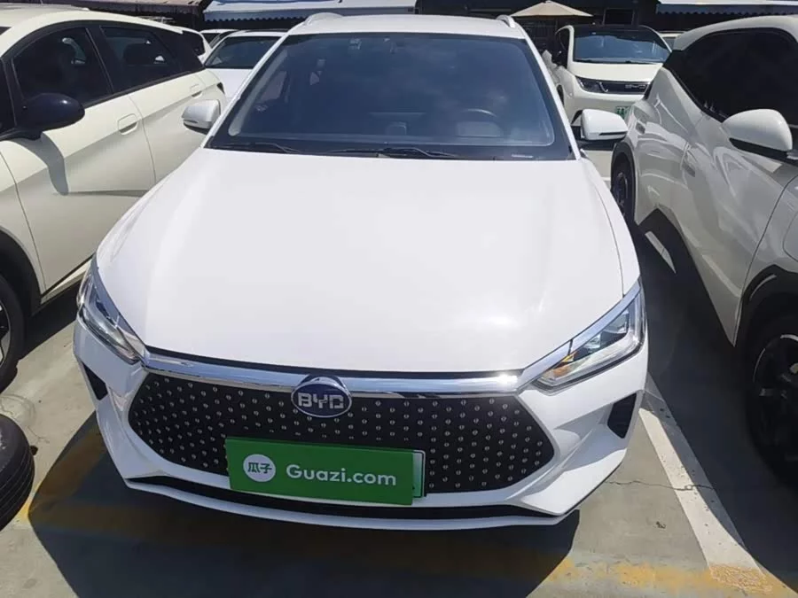 BYD e2