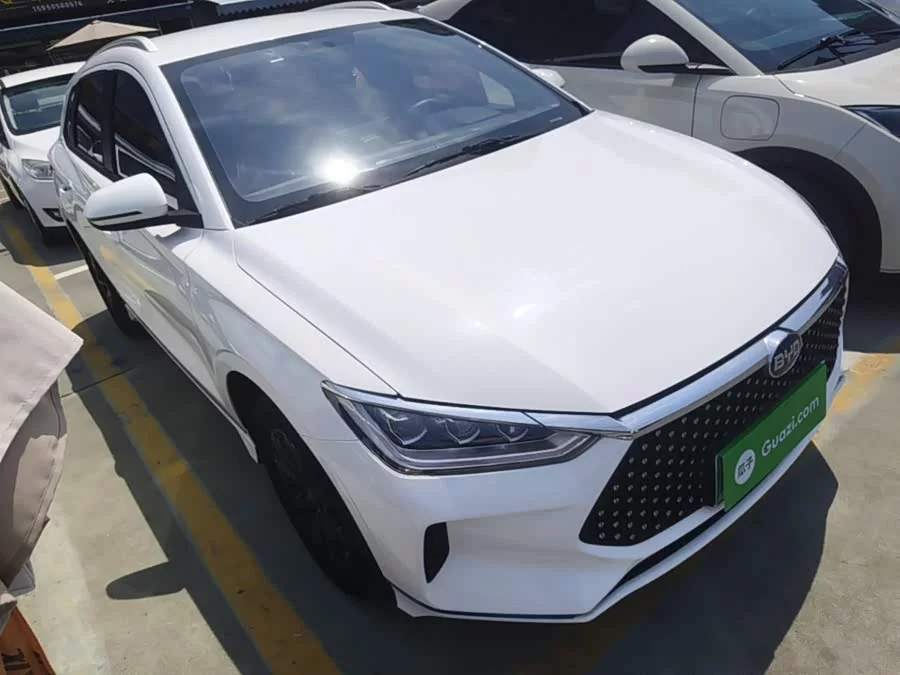 BYD e2
