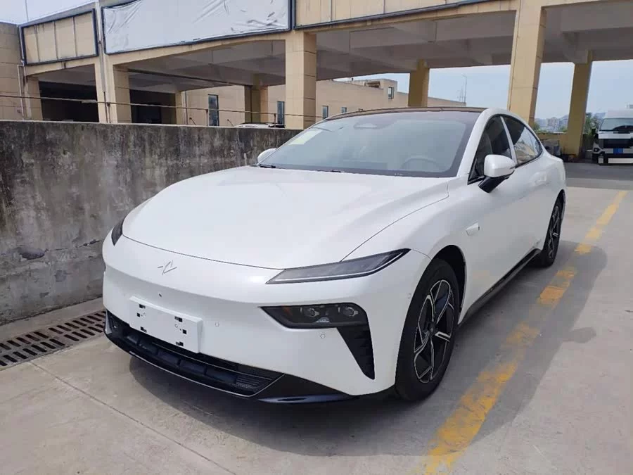 Dongfeng eπ007