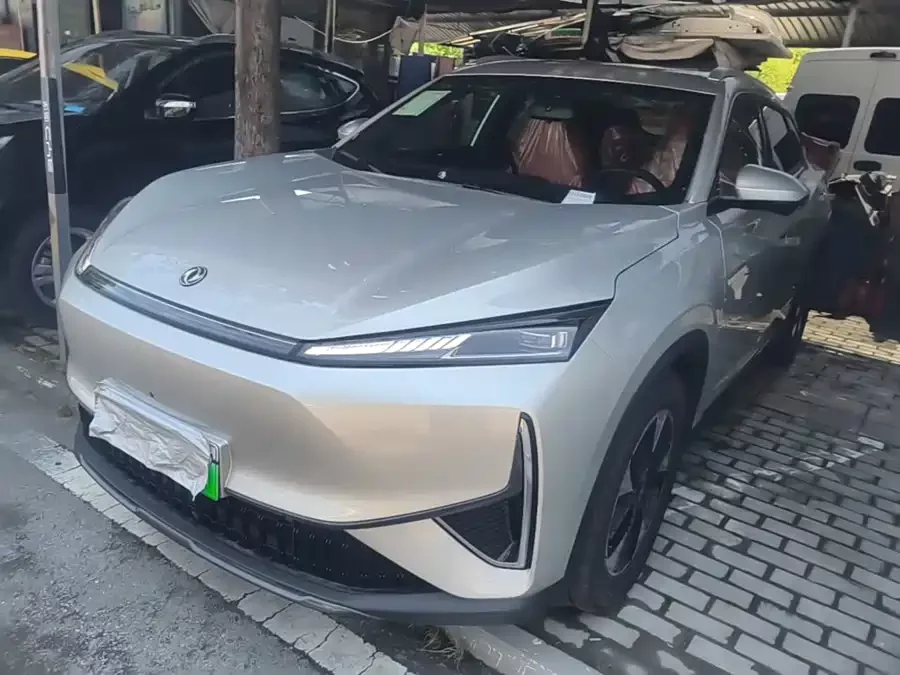 Dongfeng L7