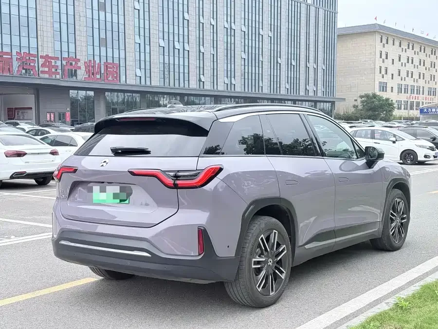NIO ES6